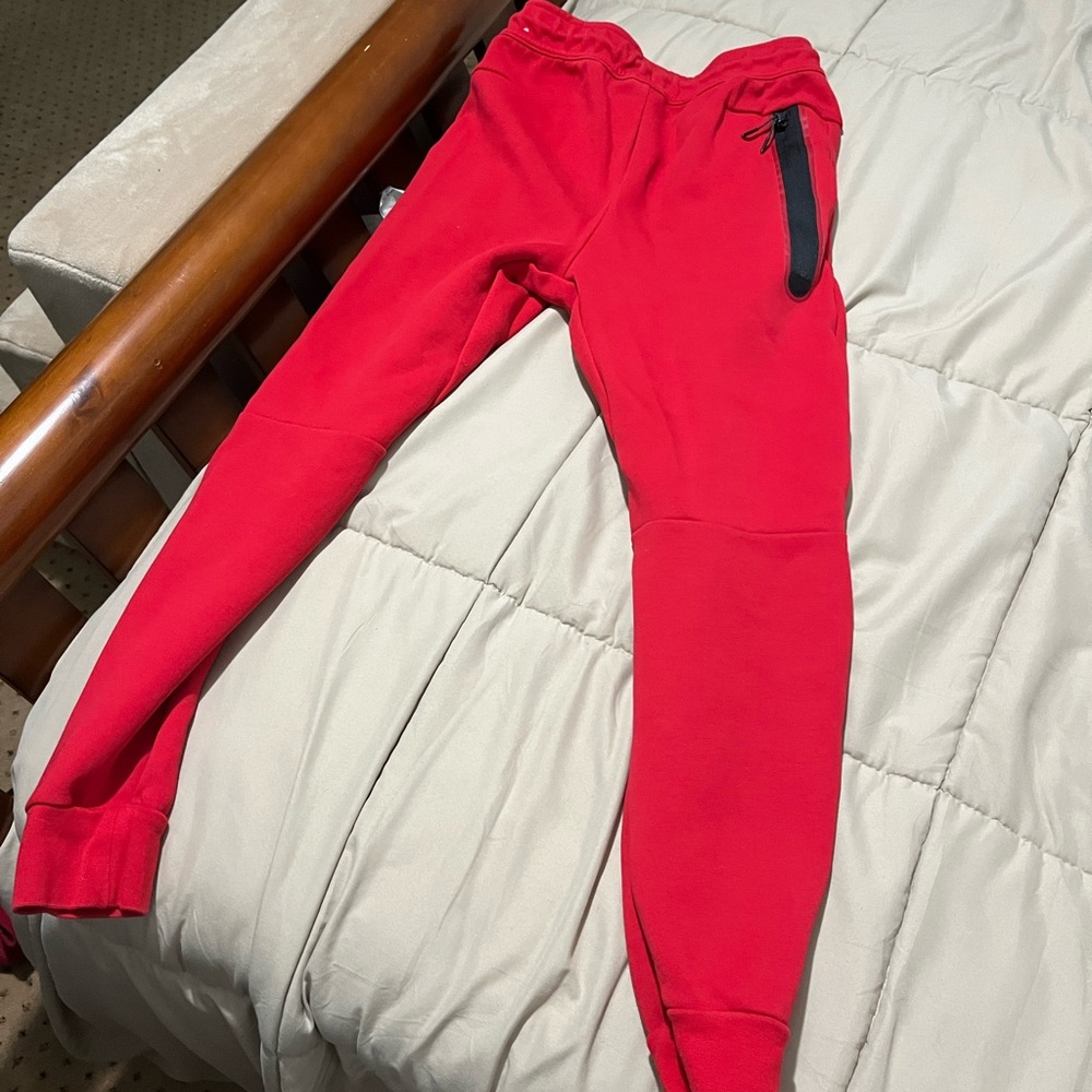 Mens Nike tech fleece size xs red